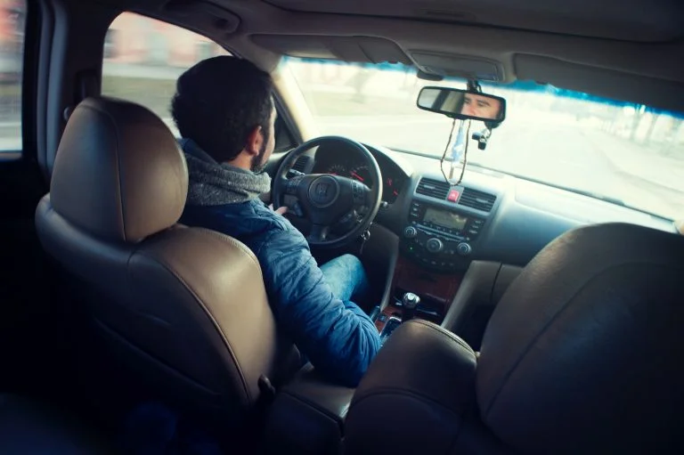 Important Considerations For Hiring A Personal Driver
